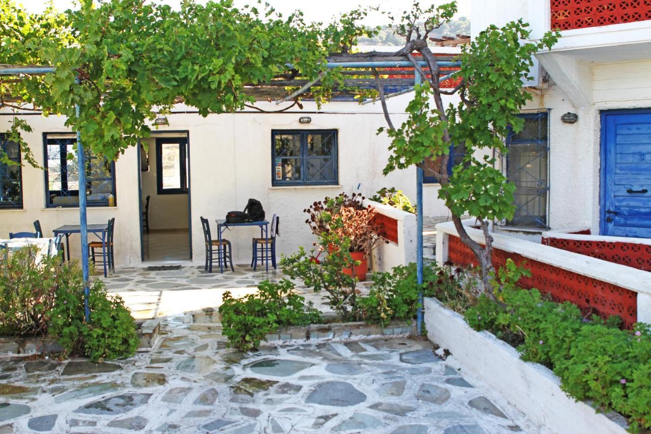 St George Studios & Apartments Batsíon Dış mekan fotoğraf