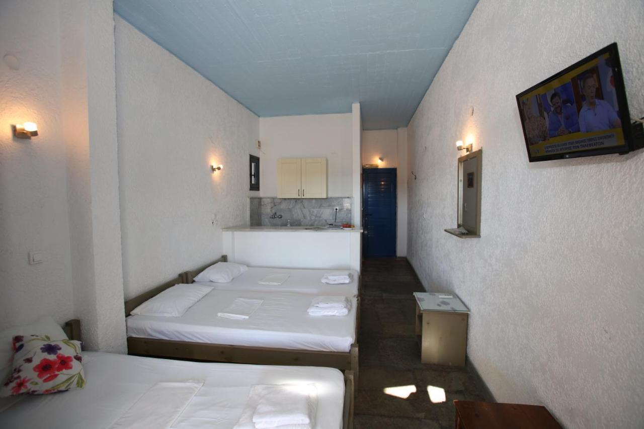 St George Studios & Apartments Batsíon Dış mekan fotoğraf