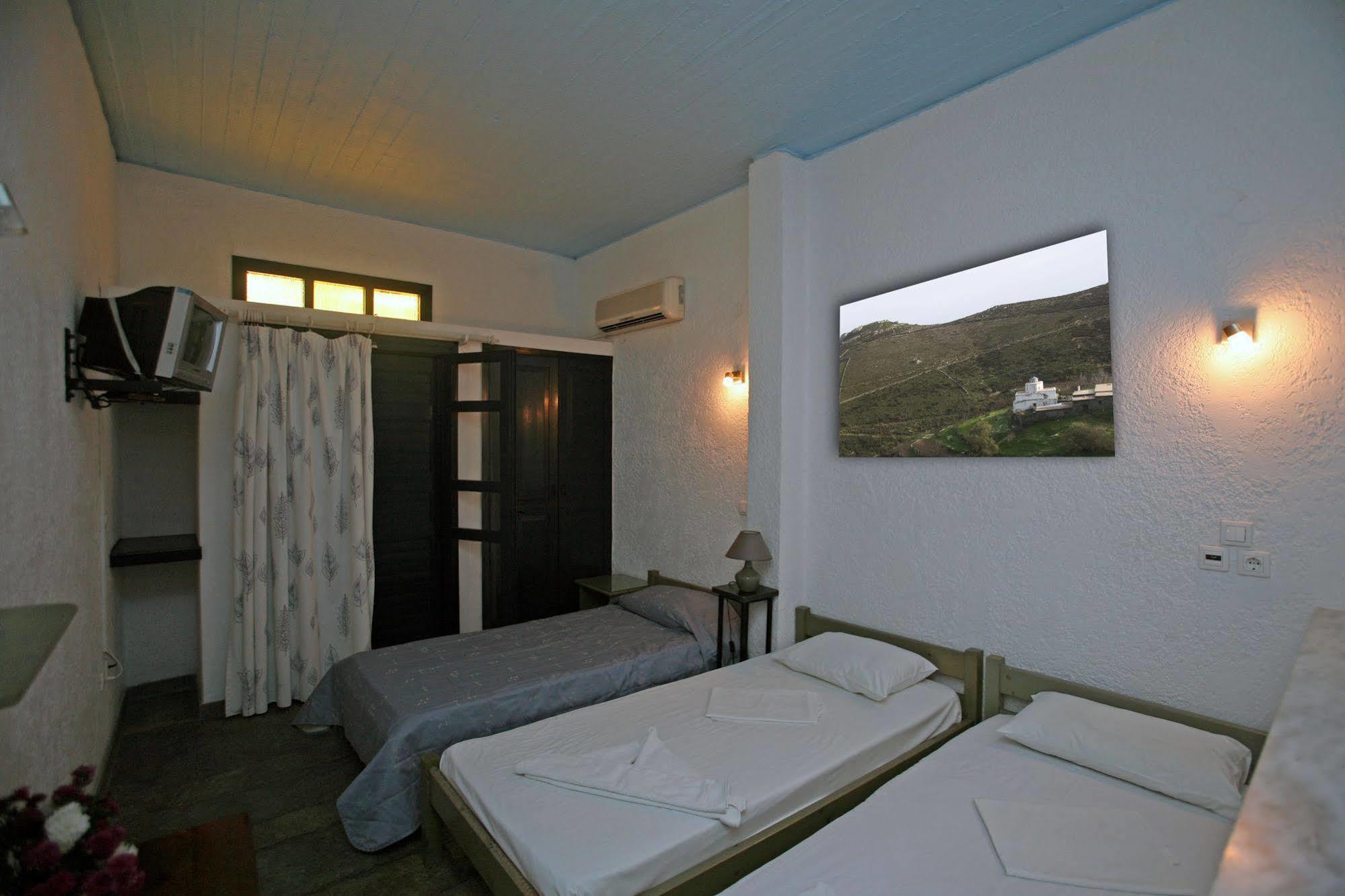 St George Studios & Apartments Batsíon Dış mekan fotoğraf