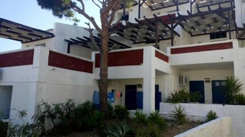 St George Studios & Apartments Batsíon Dış mekan fotoğraf